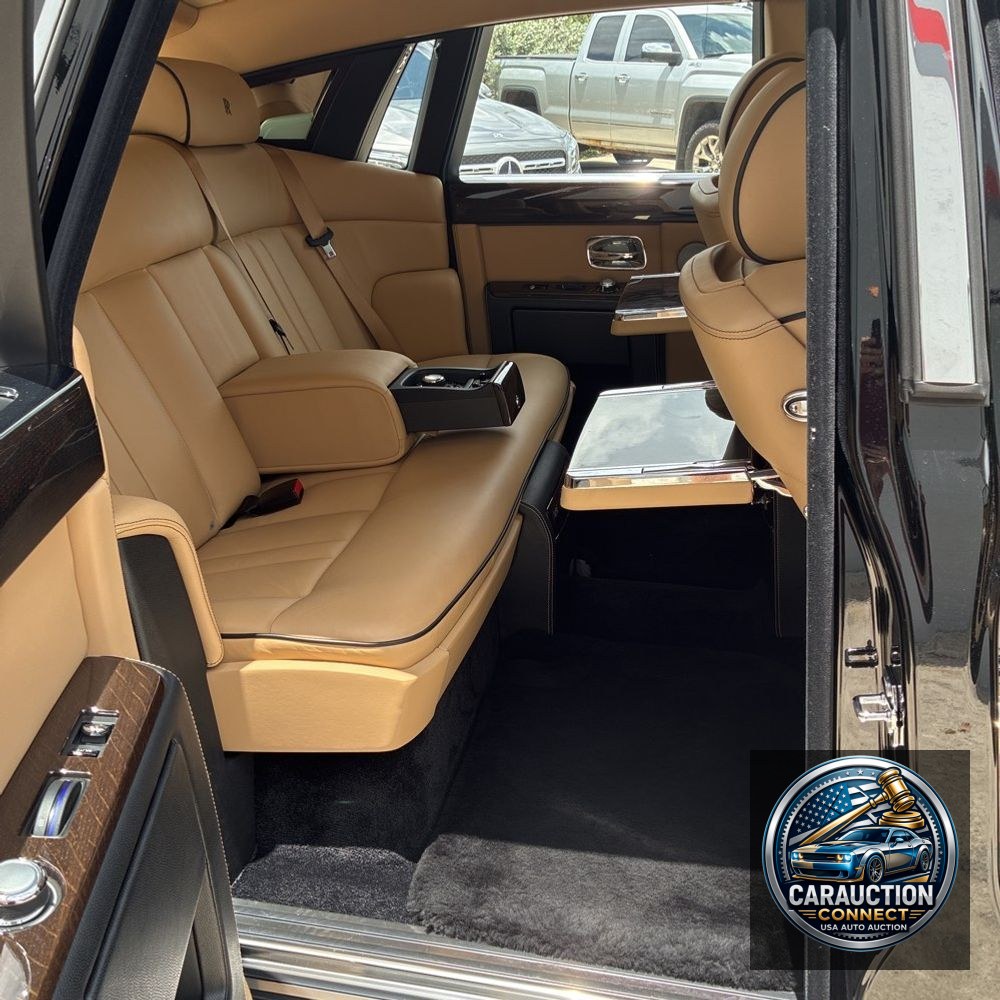 2014 Rolls-Royce Phantom Base