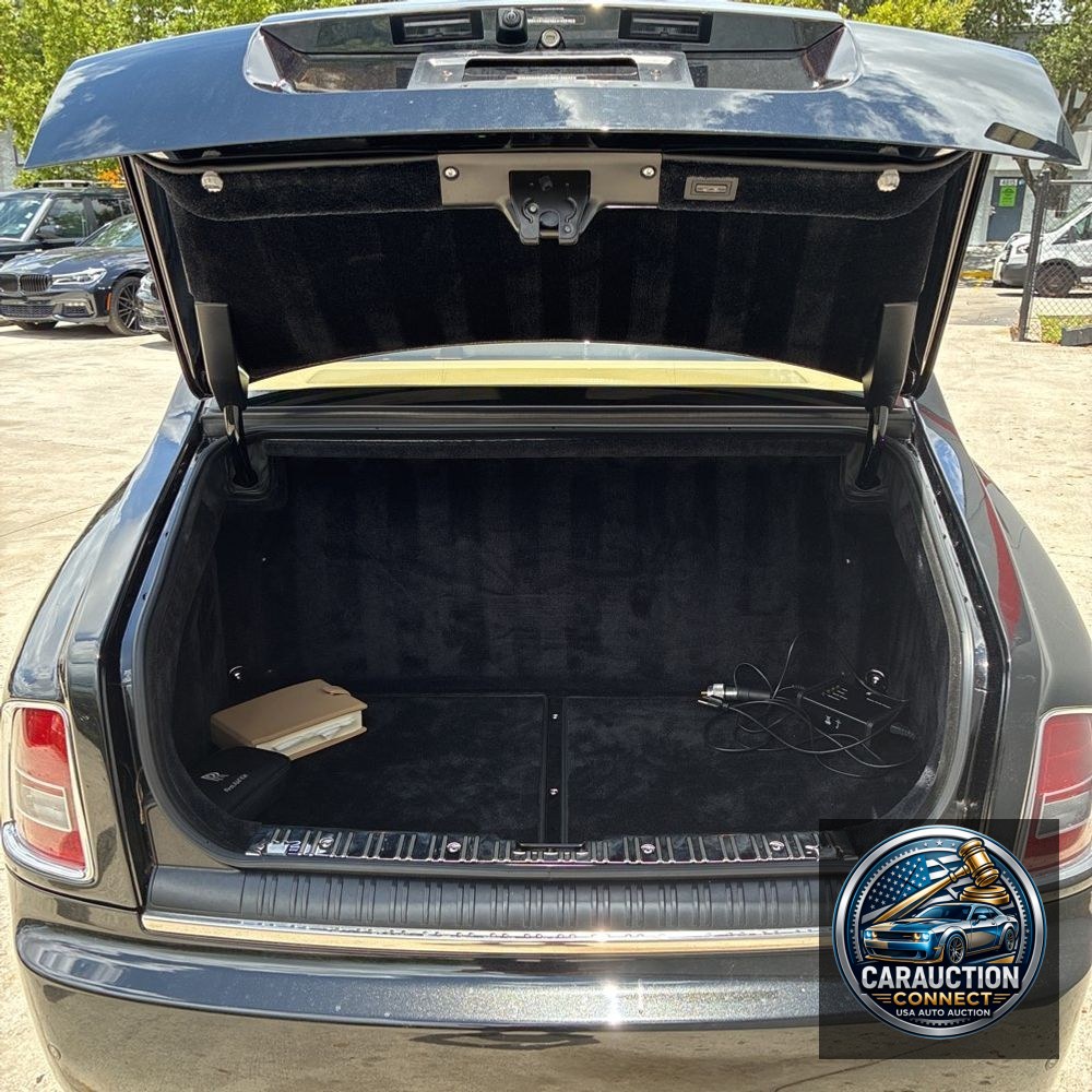 2014 Rolls-Royce Phantom Base
