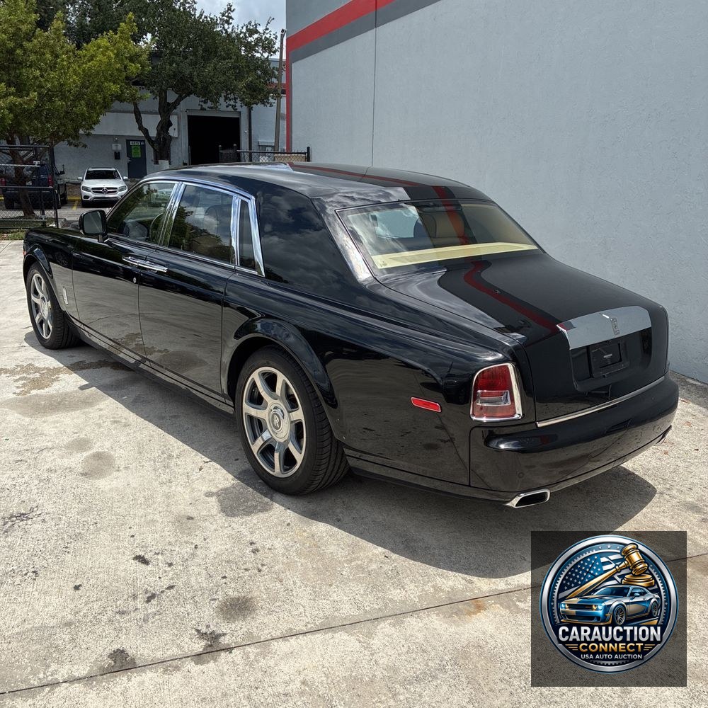 2014 Rolls-Royce Phantom Base