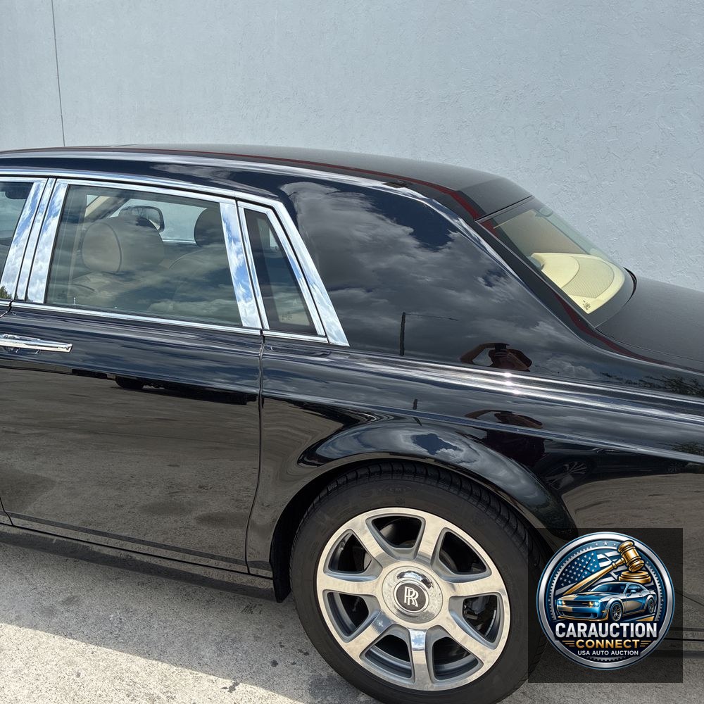 2014 Rolls-Royce Phantom Base