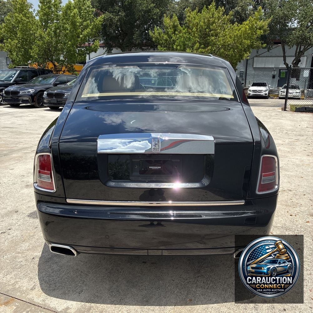 2014 Rolls-Royce Phantom Base