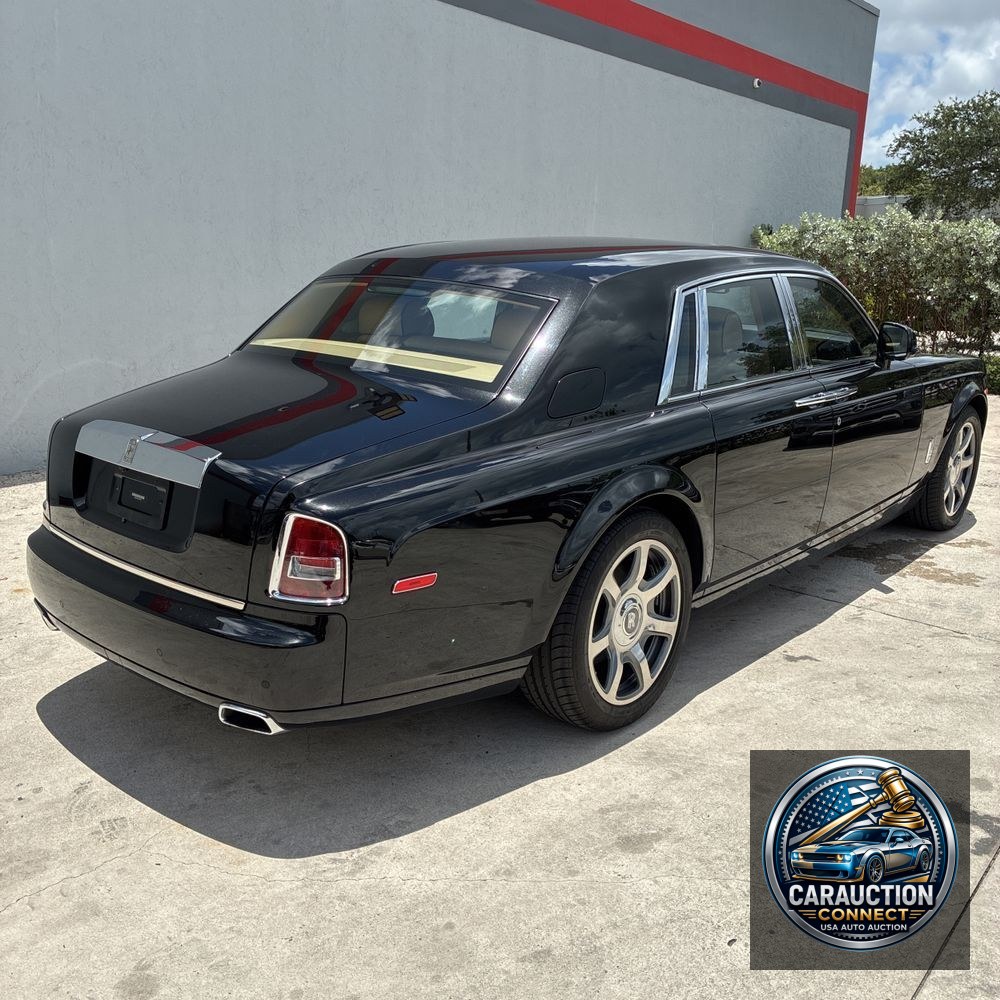 2014 Rolls-Royce Phantom Base