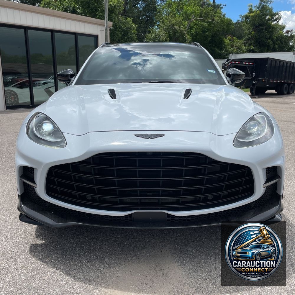 2023 Aston Martin DBX 707