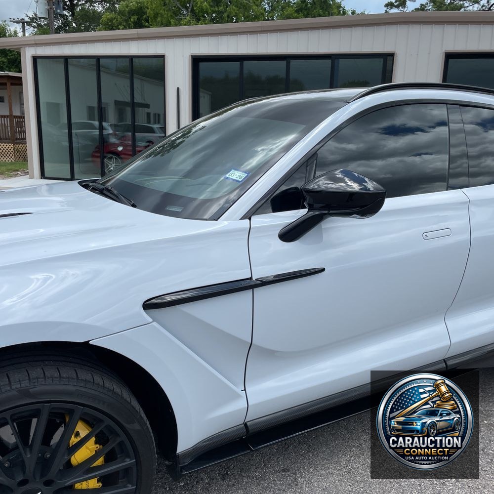 2023 Aston Martin DBX 707