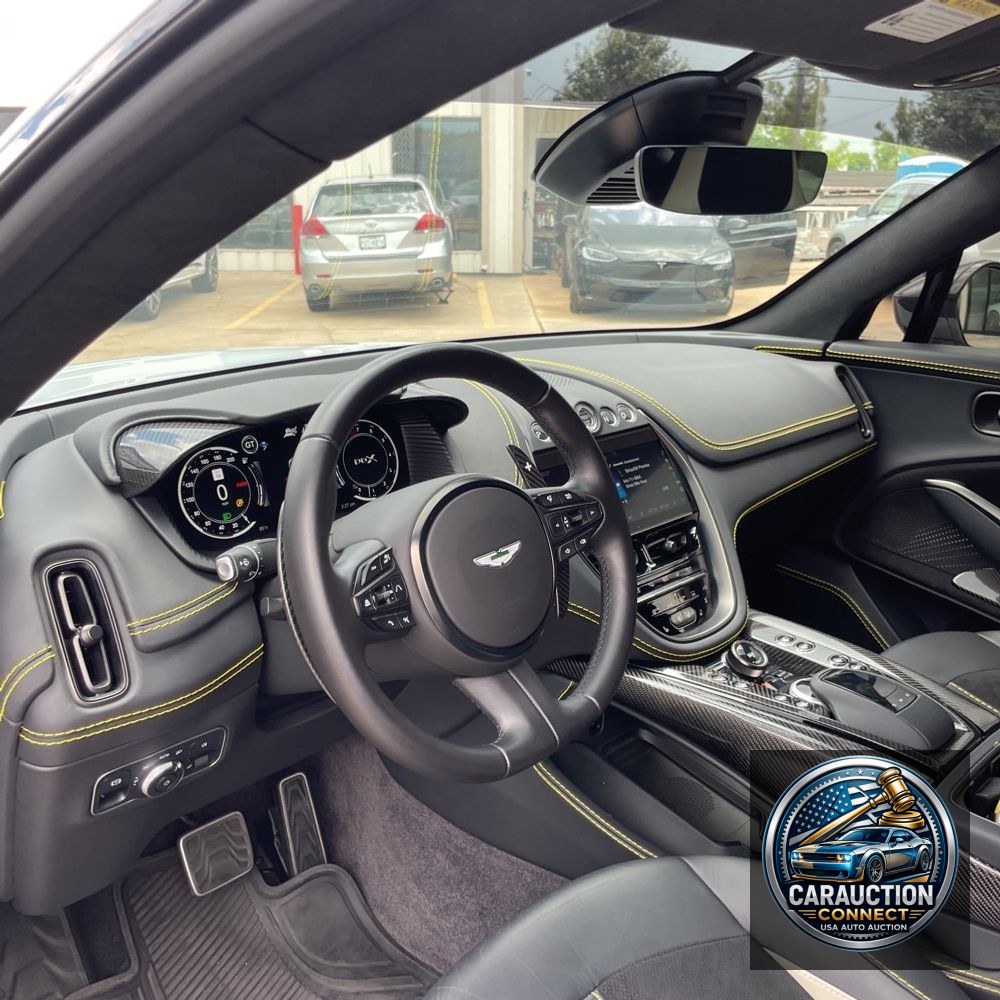 2023 Aston Martin DBX 707