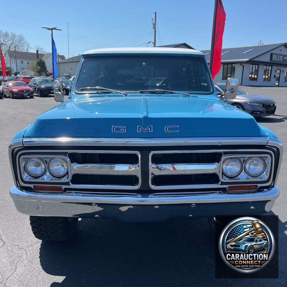 1972 GMC Suburban 1500 Super Custom