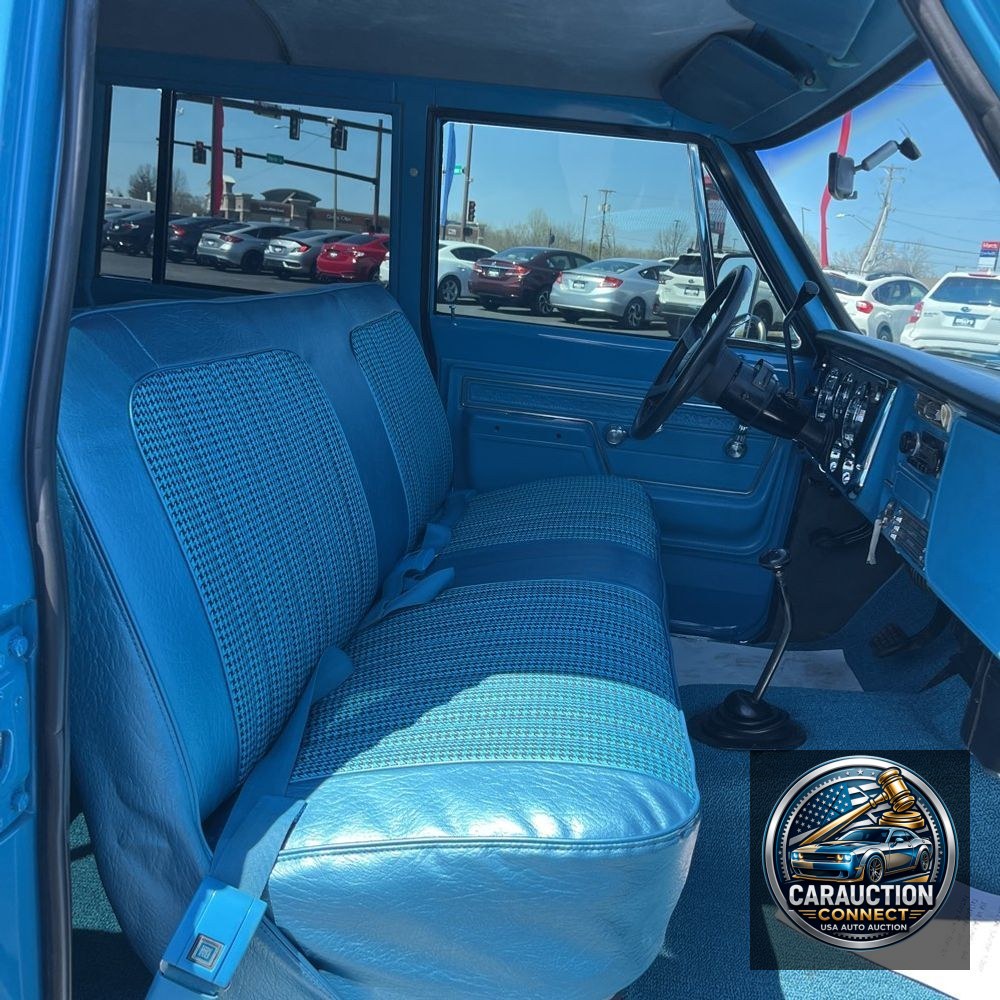 1972 GMC Suburban 1500 Super Custom