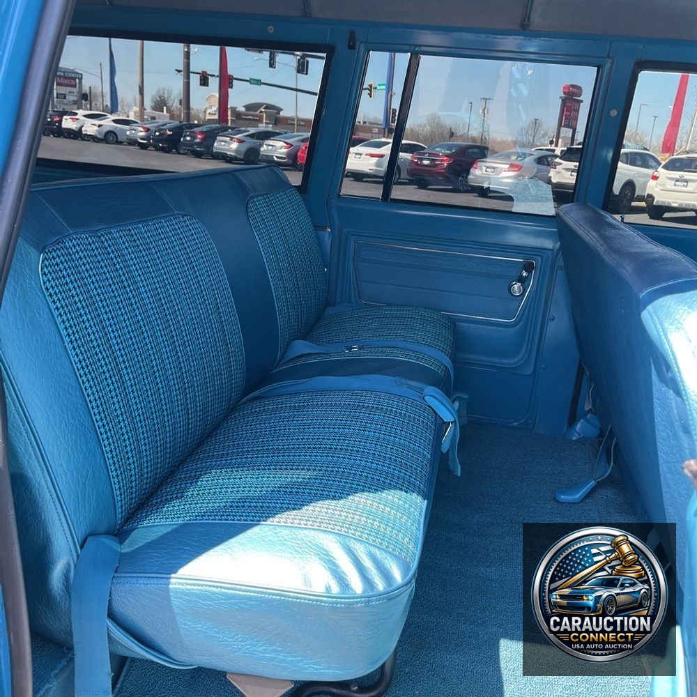 1972 GMC Suburban 1500 Super Custom