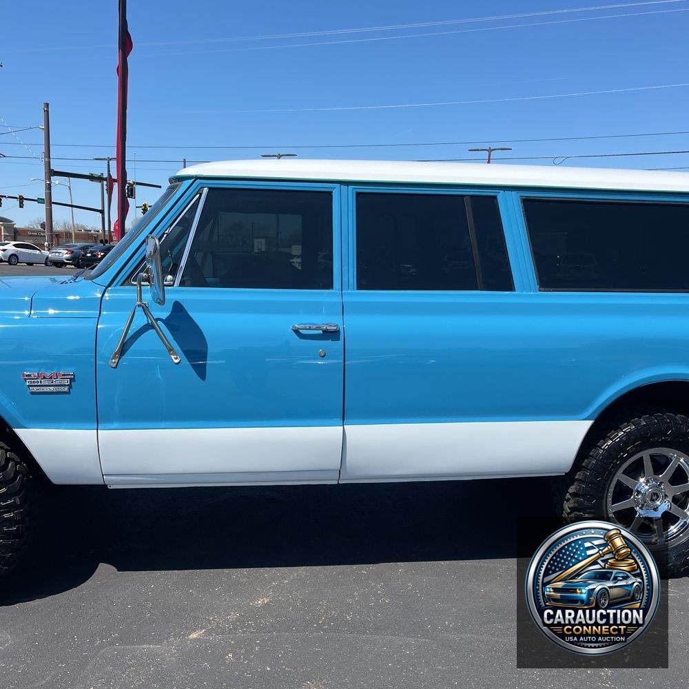 1972 GMC Suburban 1500 Super Custom