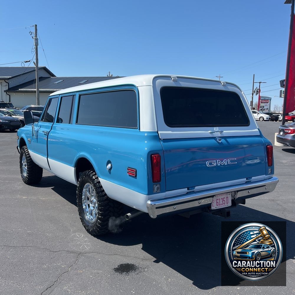 1972 GMC Suburban 1500 Super Custom