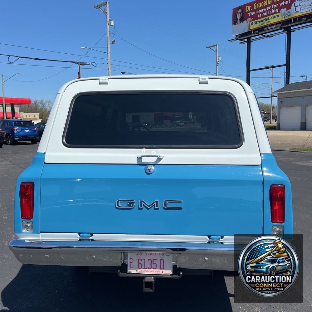 1972 GMC Suburban 1500 Super Custom