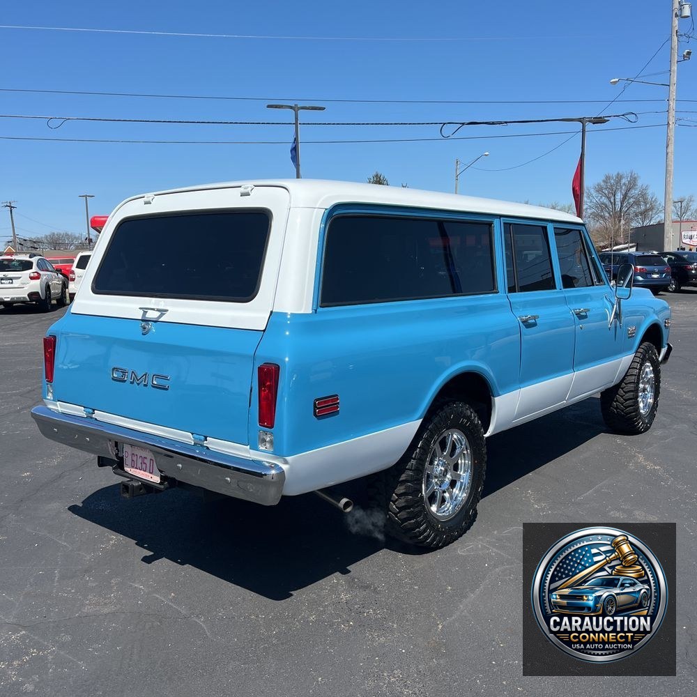 1972 GMC Suburban 1500 Super Custom