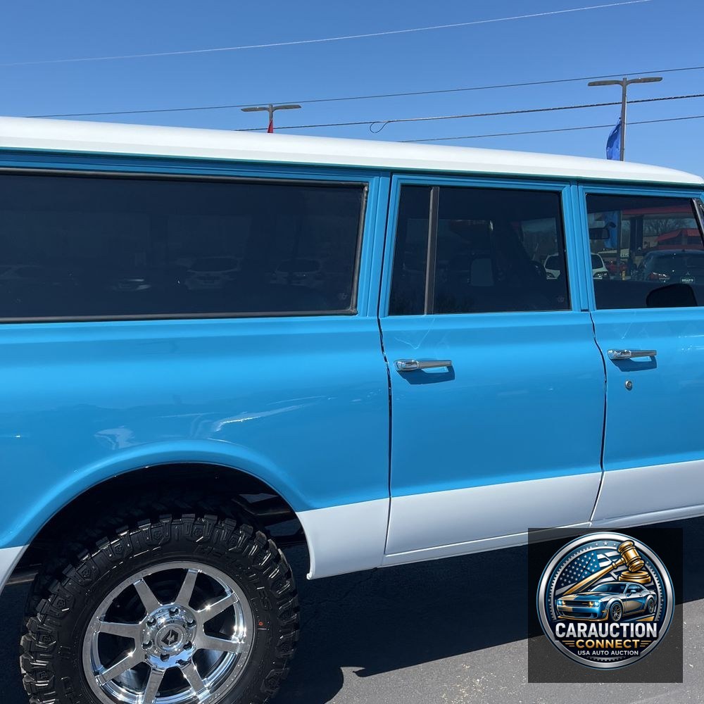1972 GMC Suburban 1500 Super Custom