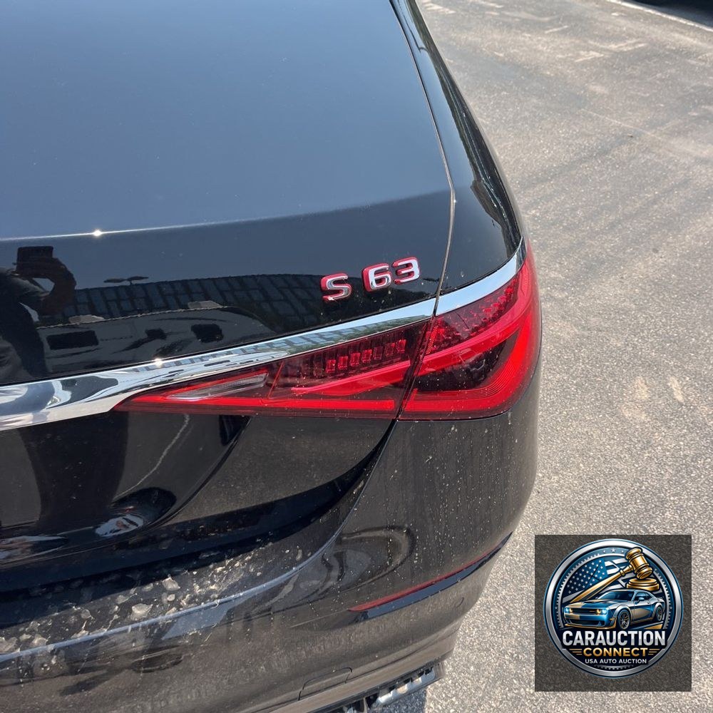 2025 Mercedes-Benz S-Class AMG S 63 E Performance