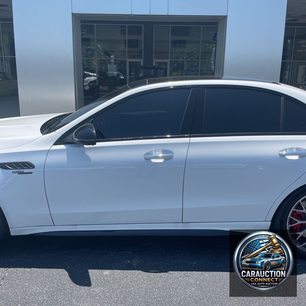 2024 Mercedes-Benz C-Class AMG C 63 S E Performance