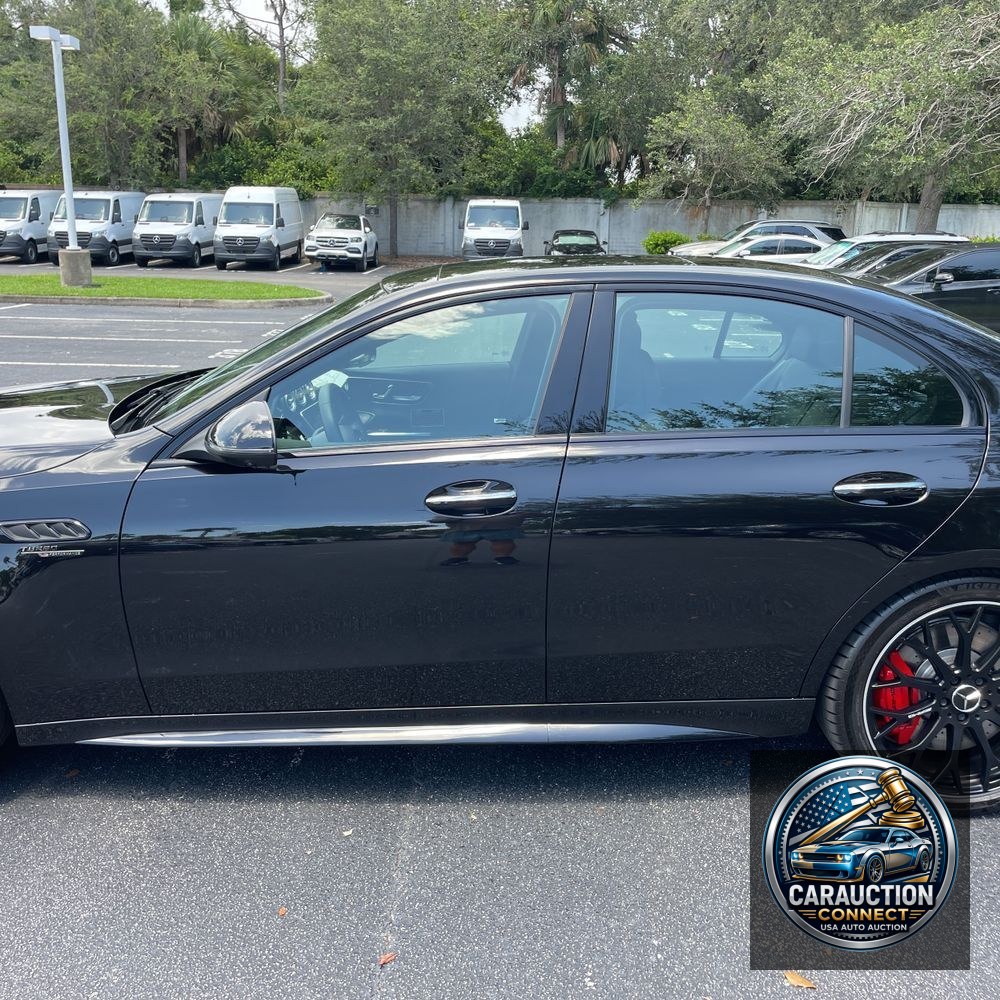 2024 Mercedes-Benz C-Class AMG C 63 S E Performance