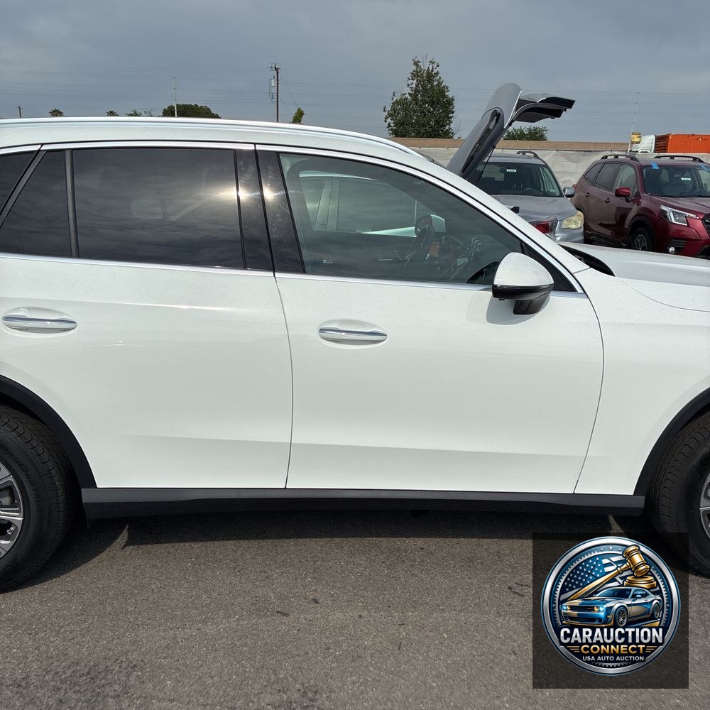2025 Mercedes-Benz GLC GLC 300