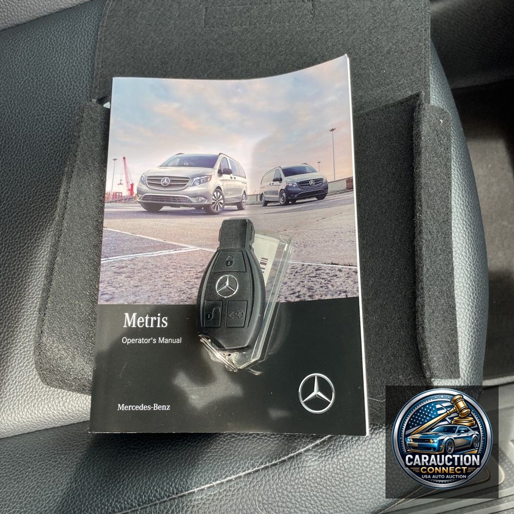 2023 Mercedes-Benz Metris Passenger