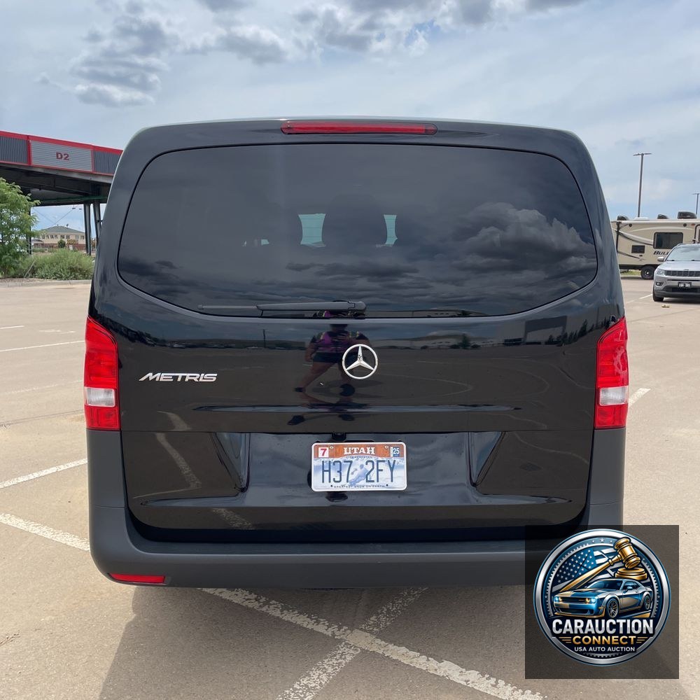 2023 Mercedes-Benz Metris Passenger