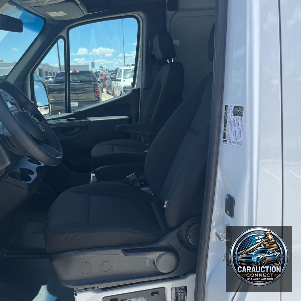 2025 Mercedes-Benz Sprinter 2500