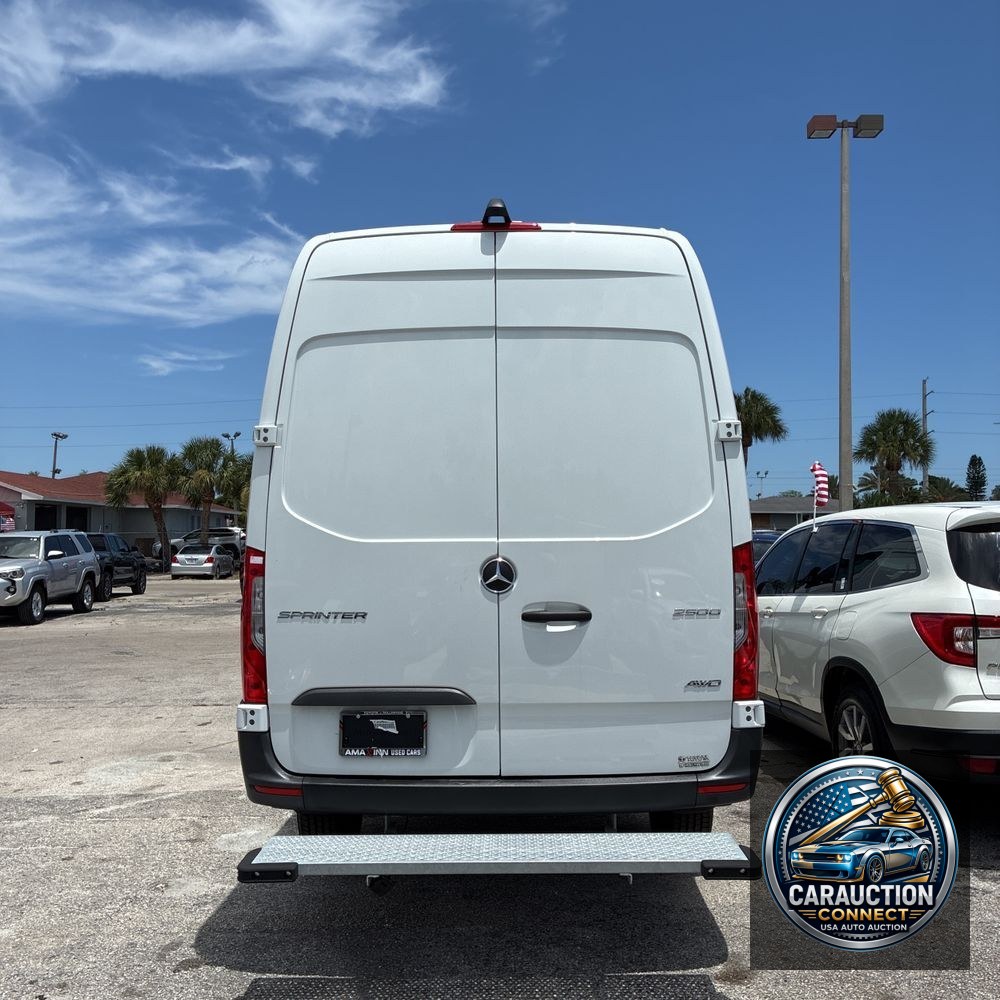 2023 Mercedes-Benz Sprinter 2500