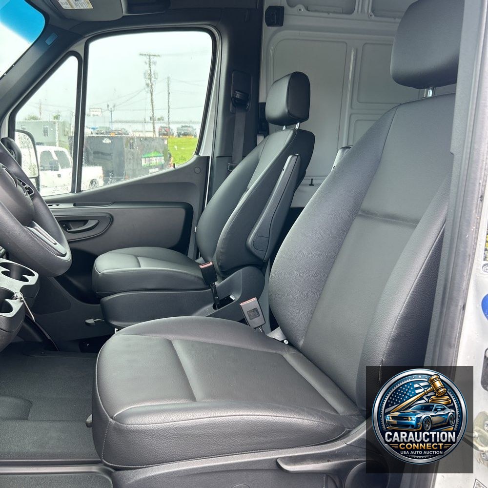 2023 Mercedes-Benz Sprinter 2500