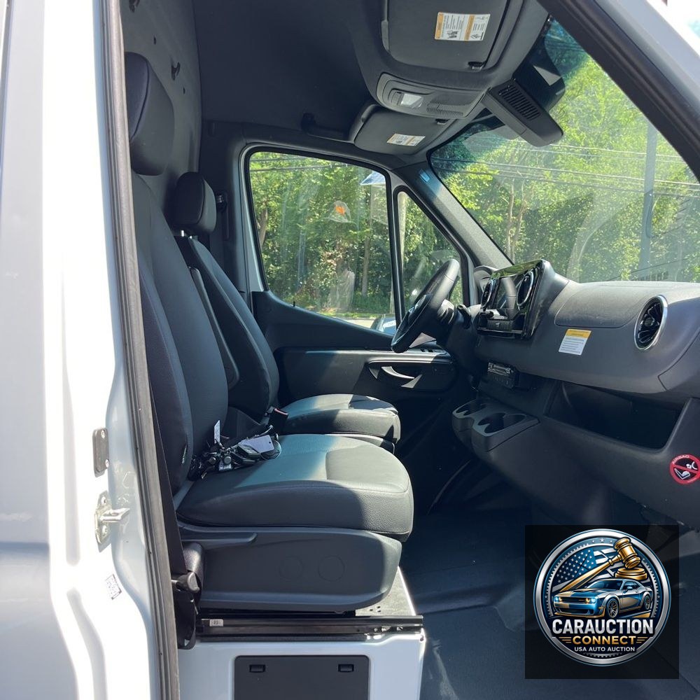 2024 Mercedes-Benz eSprinter 2500