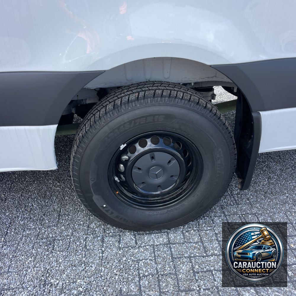 2024 Mercedes-Benz eSprinter 2500