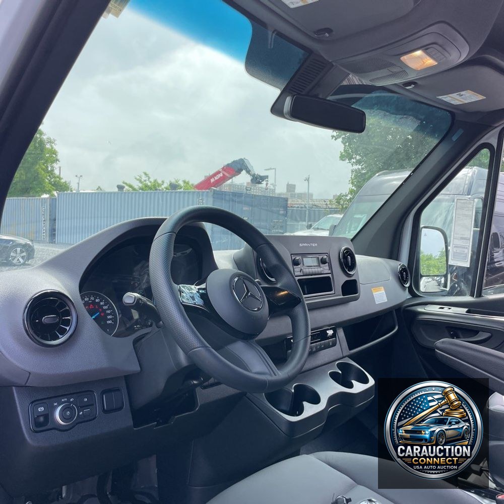 2024 Mercedes-Benz eSprinter 2500