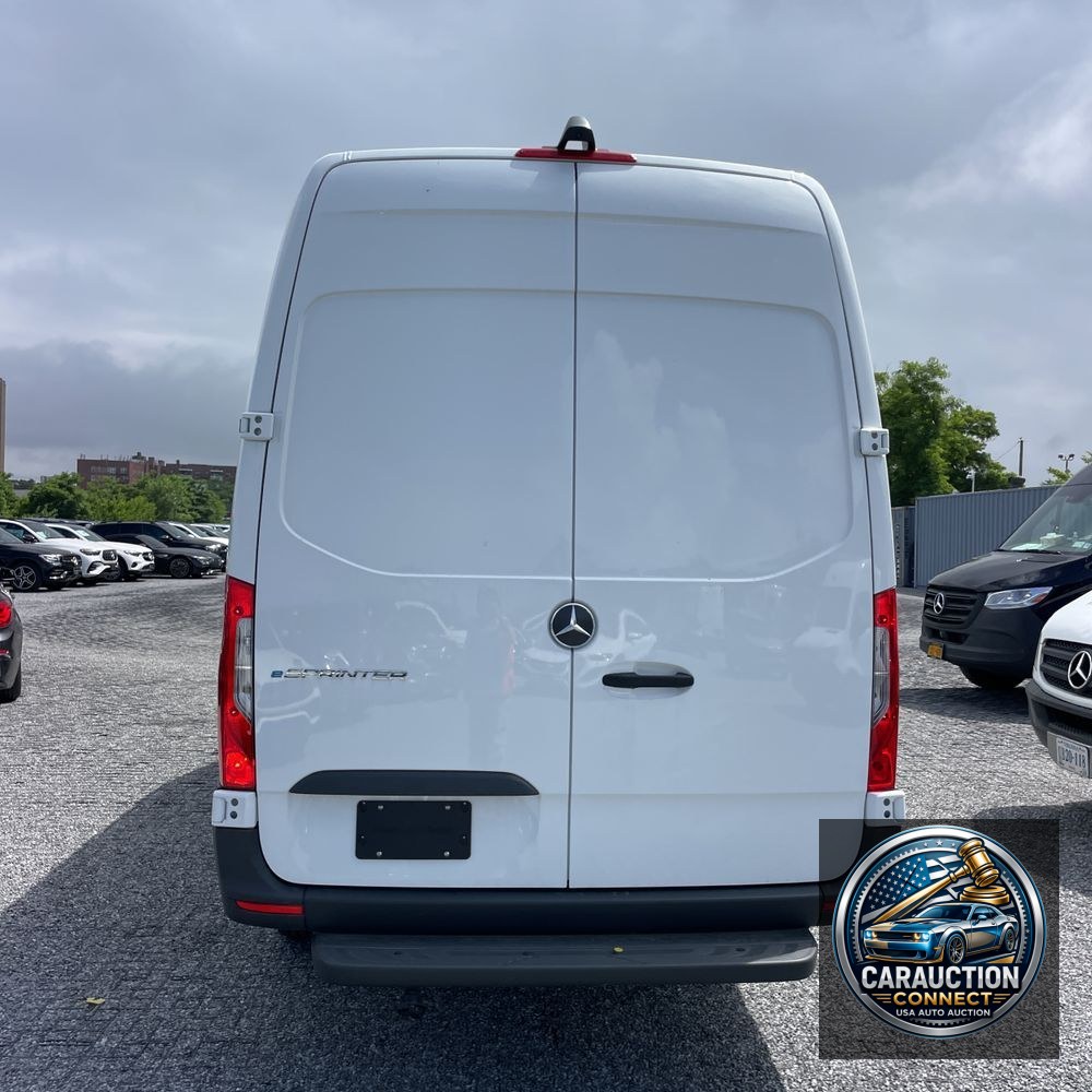 2024 Mercedes-Benz eSprinter 2500