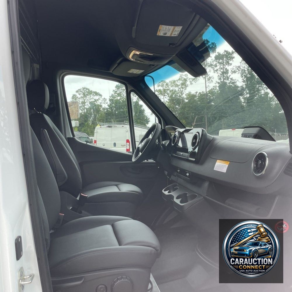2025 Mercedes-Benz Sprinter 3500