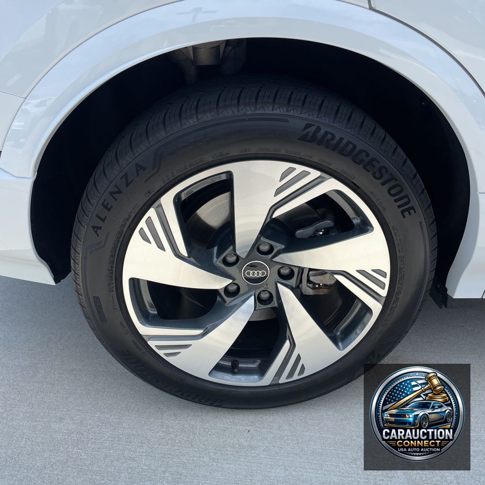 2025 Audi Q6 e-tron Premium Plus