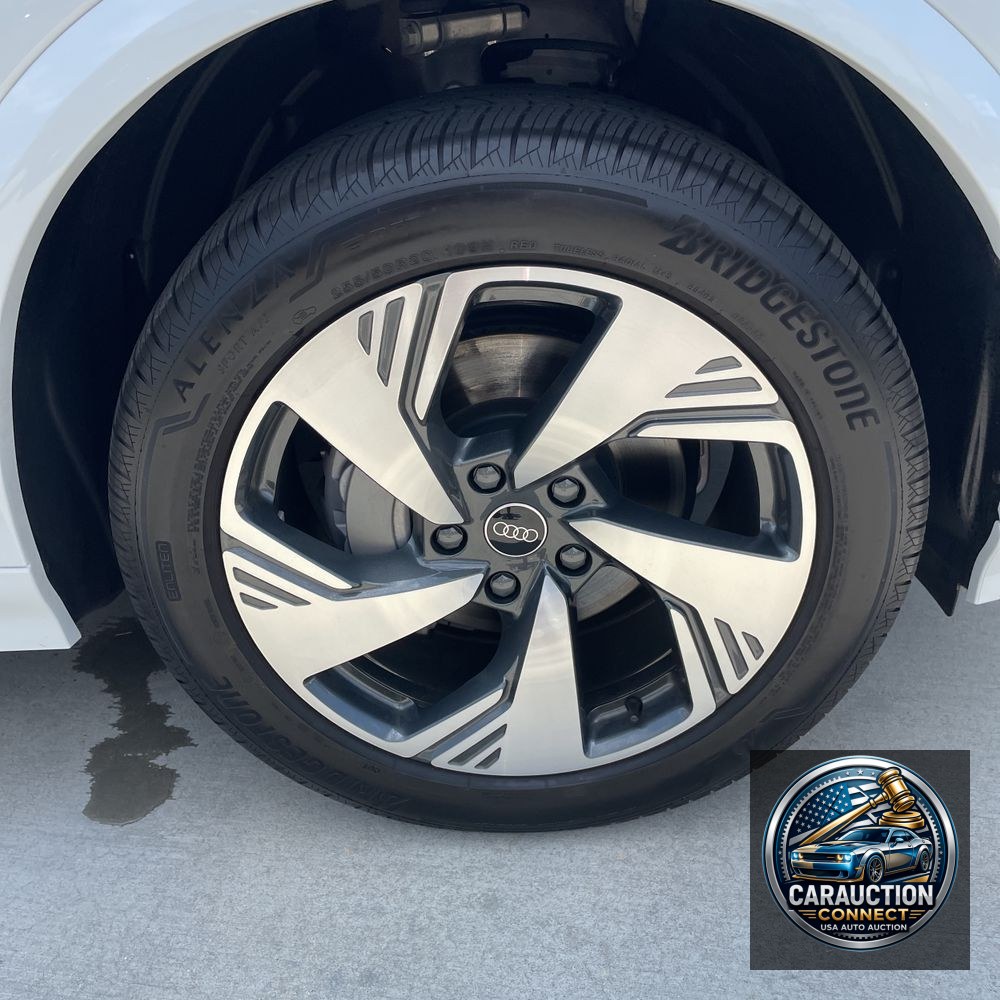 2025 Audi Q6 e-tron Premium Plus
