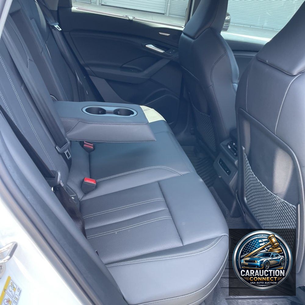 2025 Audi Q6 e-tron Premium Plus