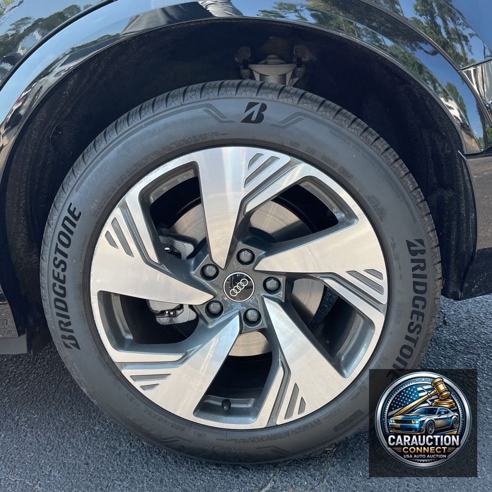 2025 Audi Q6 e-tron Premium