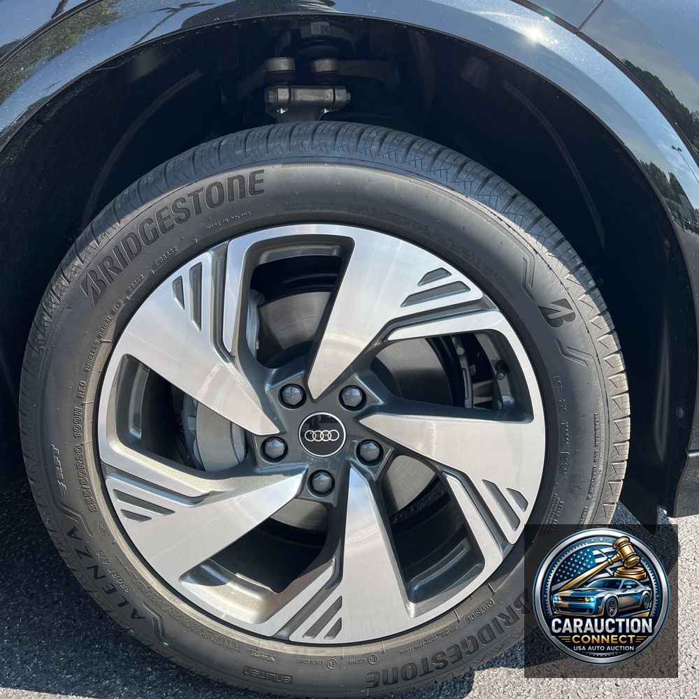 2025 Audi Q6 e-tron Premium