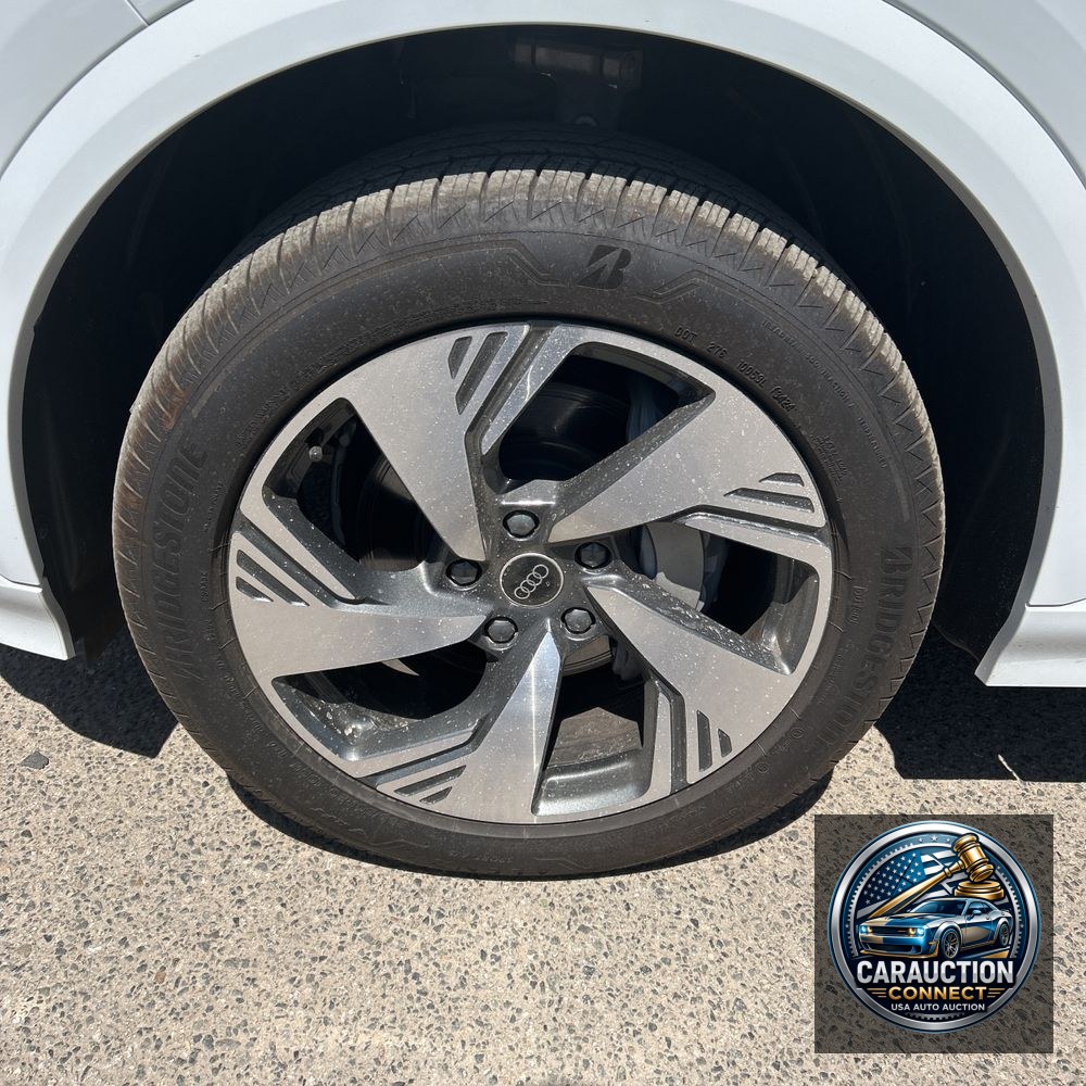 2025 Audi Q6 e-tron Premium