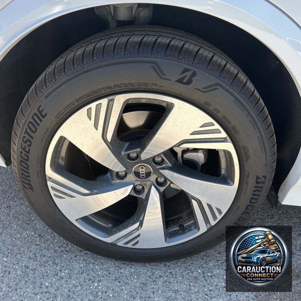 2025 Audi Q6 e-tron Premium