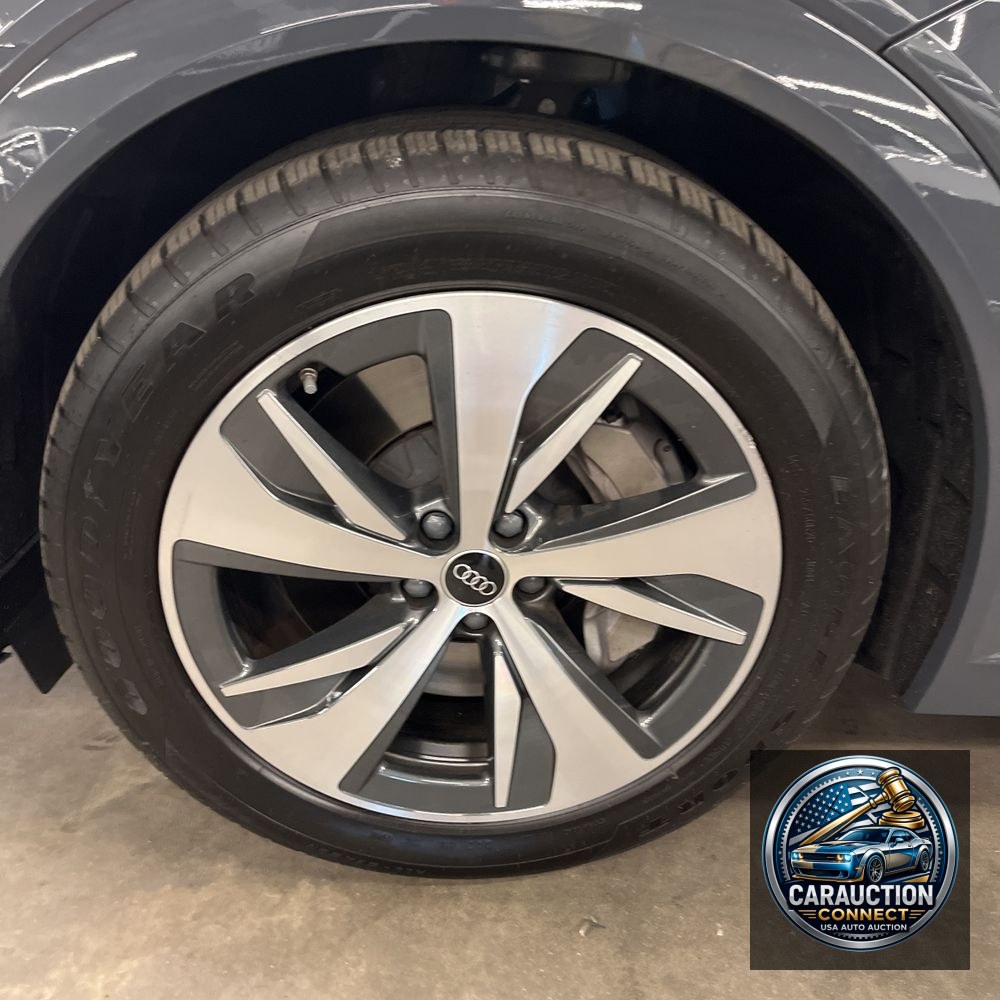 2024 Audi Q8 e-tron Premium