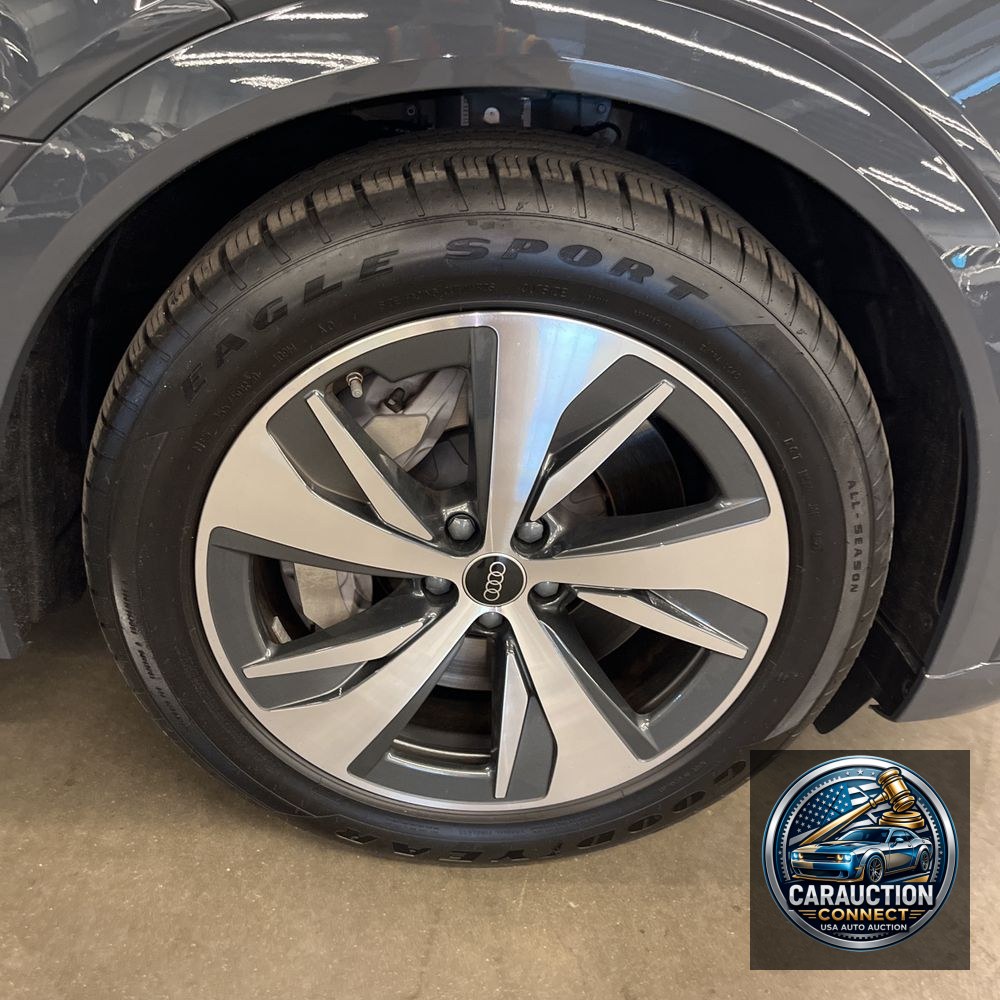 2024 Audi Q8 e-tron Premium