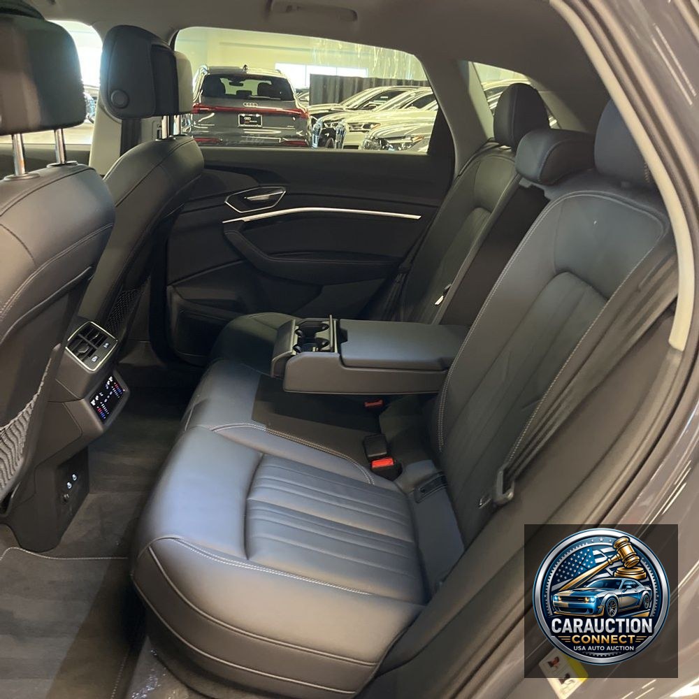 2024 Audi Q8 e-tron Premium