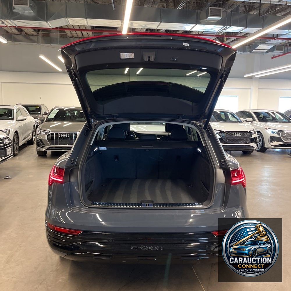 2024 Audi Q8 e-tron Premium