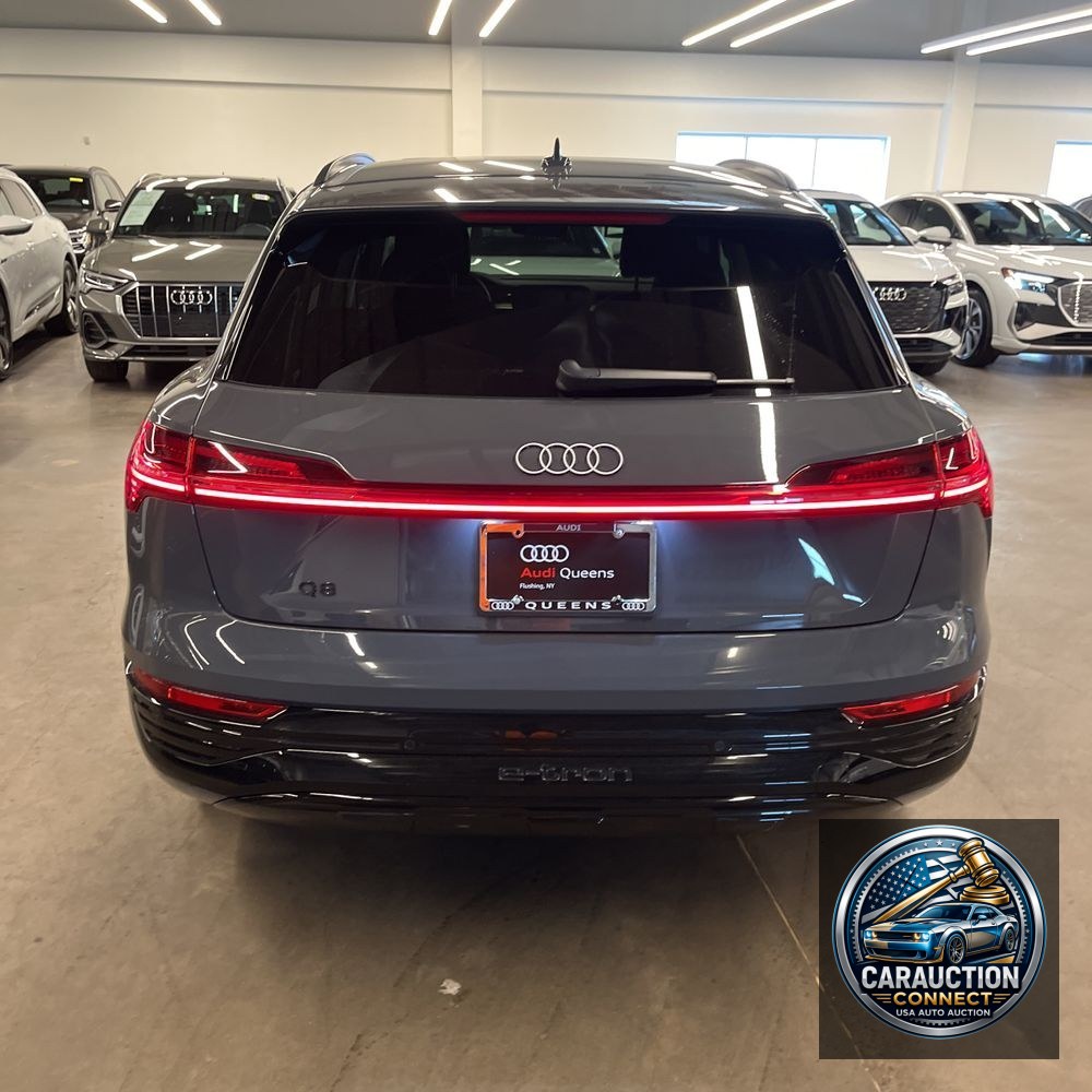 2024 Audi Q8 e-tron Premium