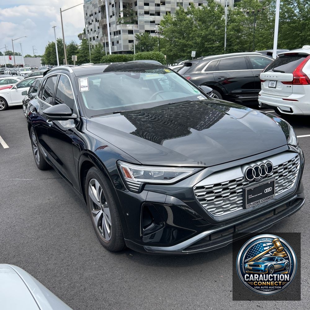 2024 Audi Q8 e-tron Premium Plus
