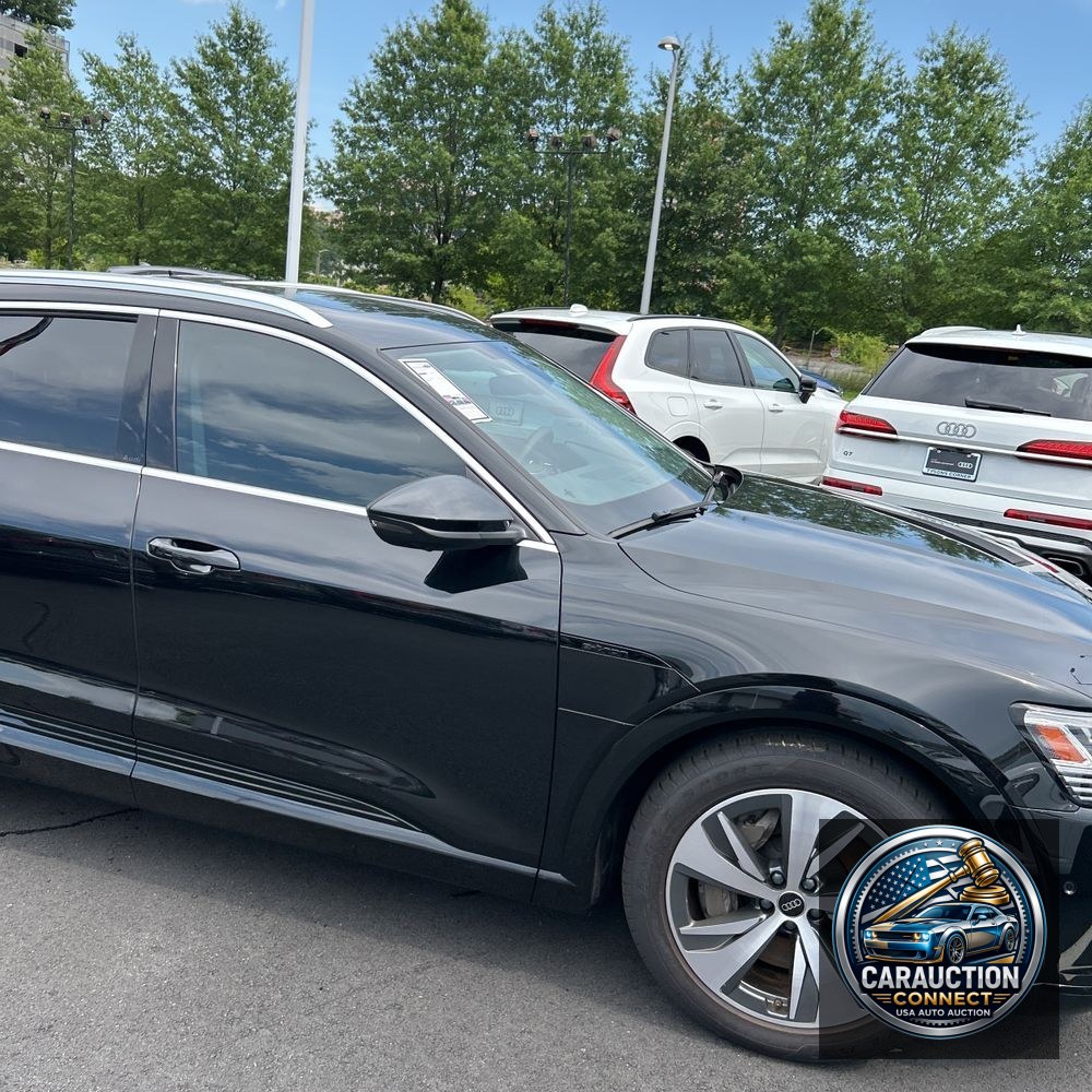 2024 Audi Q8 e-tron Premium Plus