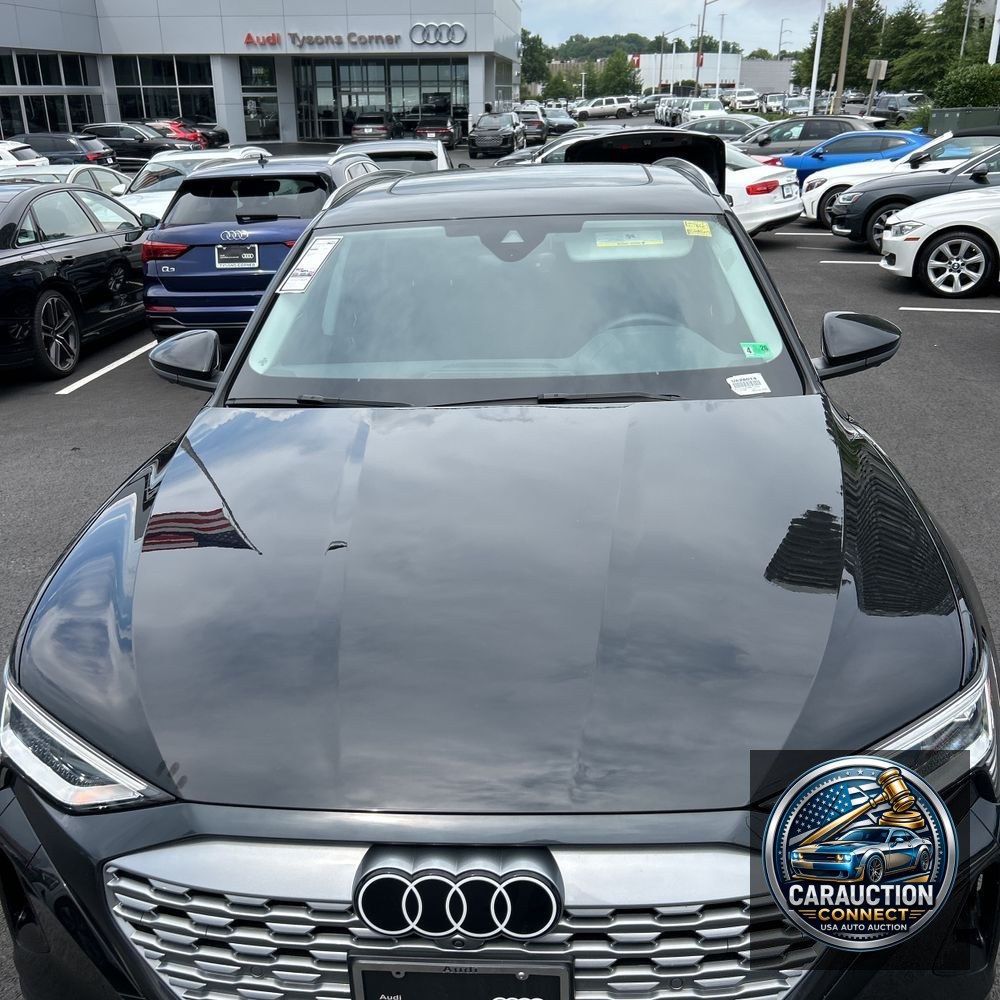 2024 Audi Q8 e-tron Premium Plus