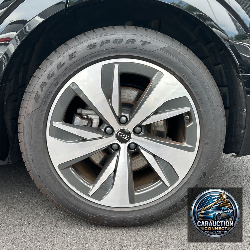 2024 Audi Q8 e-tron Premium Plus