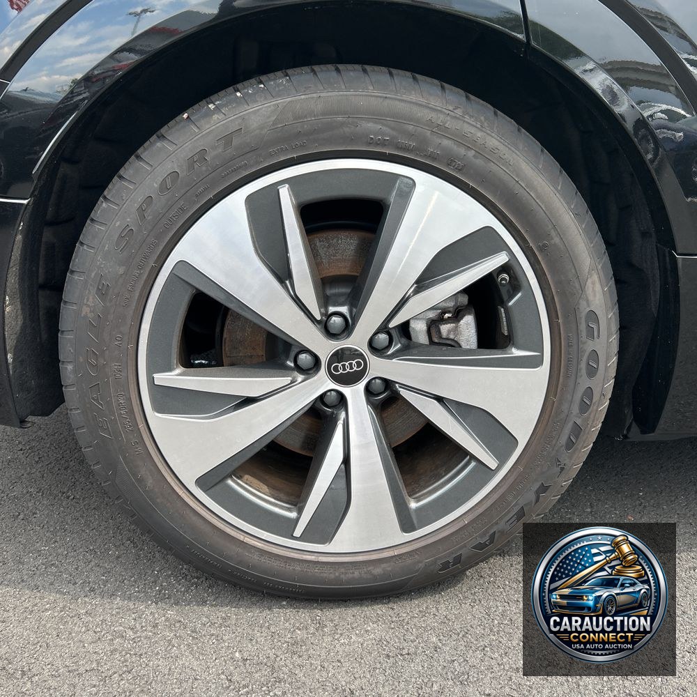 2024 Audi Q8 e-tron Premium Plus