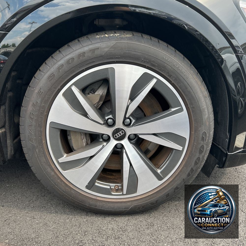 2024 Audi Q8 e-tron Premium Plus