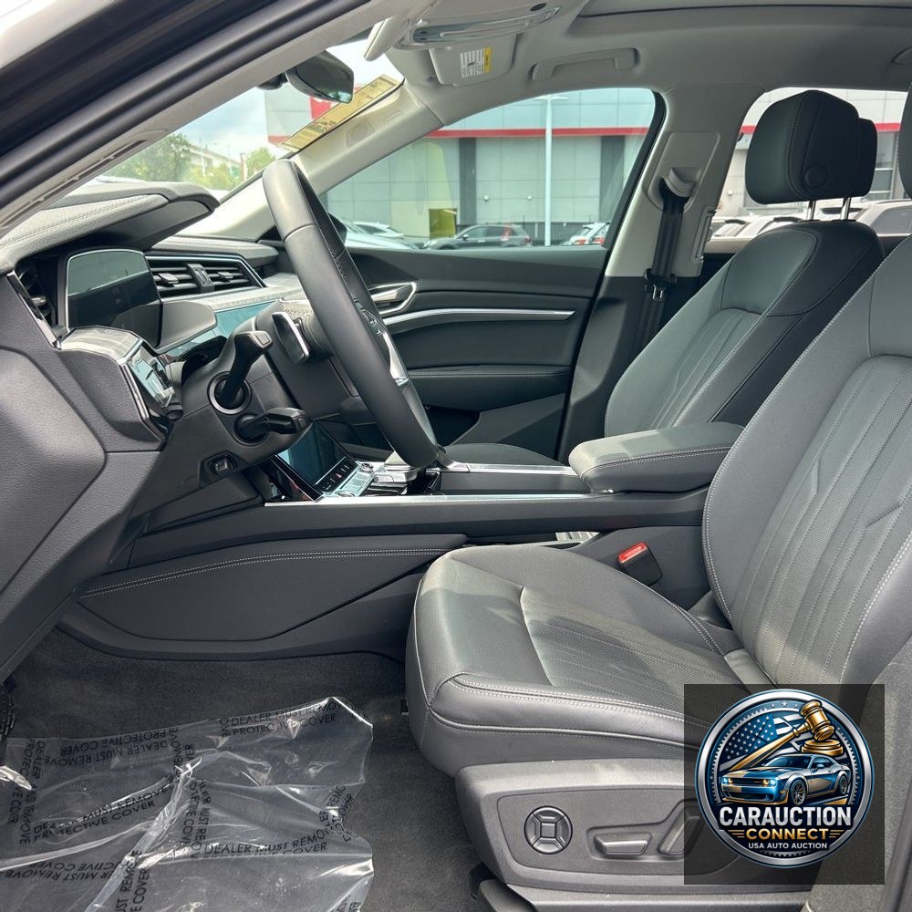 2024 Audi Q8 e-tron Premium Plus